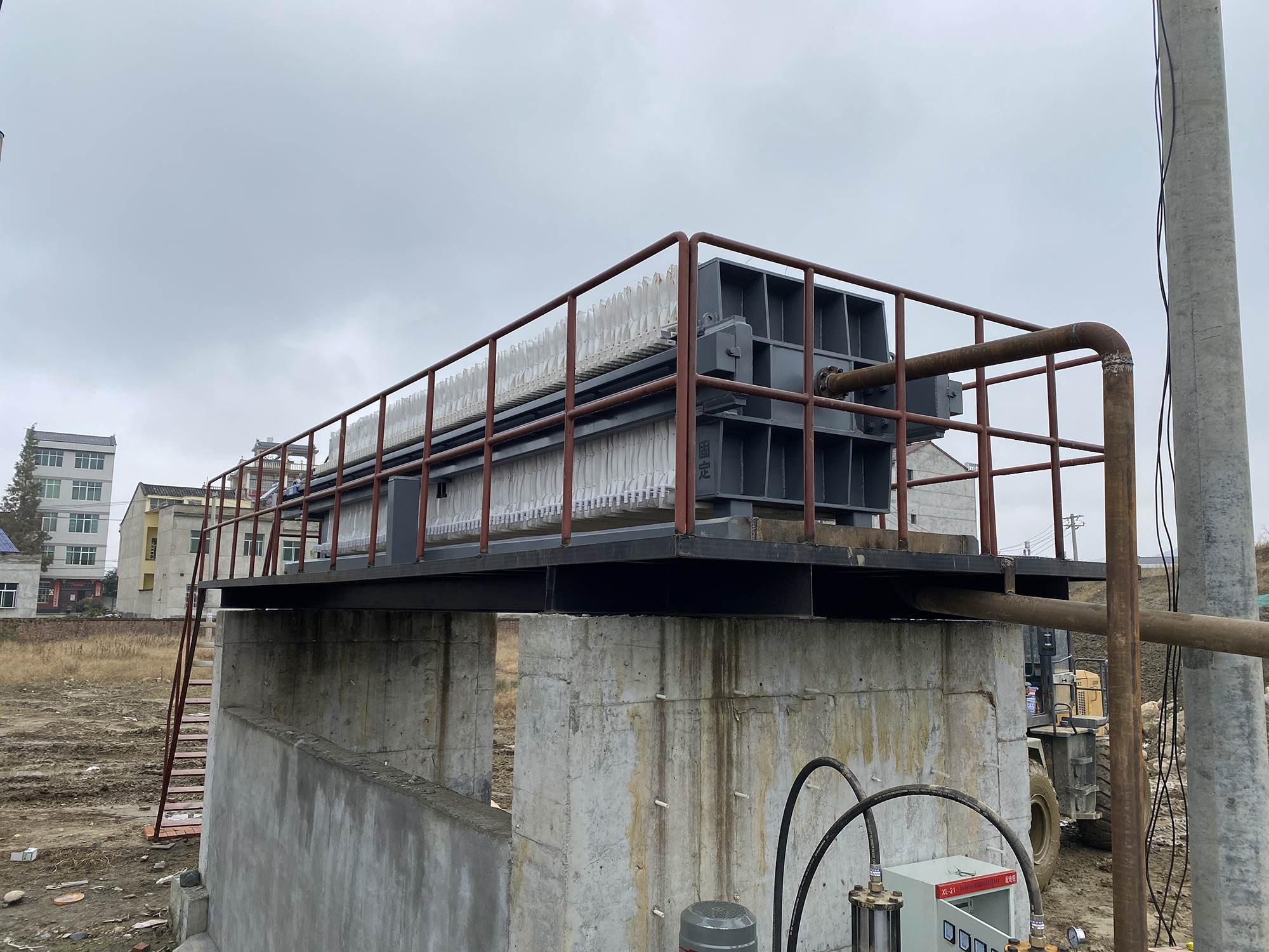 洗沙廠300平方壓濾機(jī)及壓濾機(jī)柱塞泵客戶案例3 洗沙廠300平方壓濾機(jī)及壓濾機(jī)柱塞泵客戶案例3